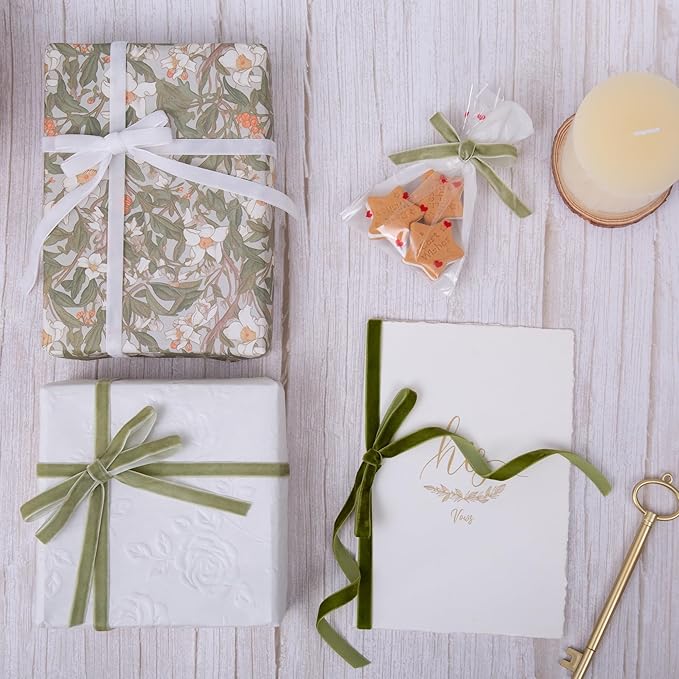 Vintage Moss Green Velvet Ribbon Christmas Ribbon for Gift Wrapping Crafts Christmas Tree Ornaments Garland Decorations, 3/8 Inch X 25Yd