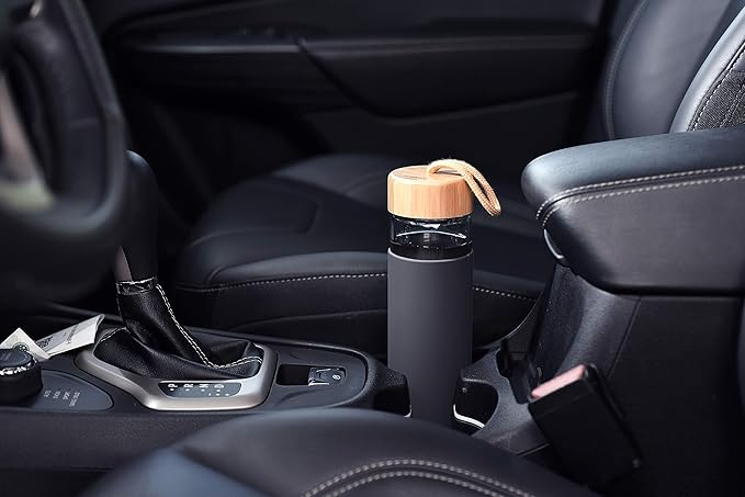 20 Oz Borosilicate Glass Water Bottles with Silicone Sleeve BPA Free, Dishwasher Safe - Reusable Clear Glass Drinking with Leak Proof Bamboo Lid | Perfect Gym Water Bottles for Men & Women