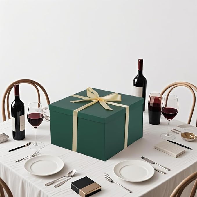 UoeRing 2Pcs Green Extra Large gift box with lids 13×13×7 Inches gift boxes for presents,Birthday Box (include Ribbon, Paper Shred Filler Gift Card & Envelopes)