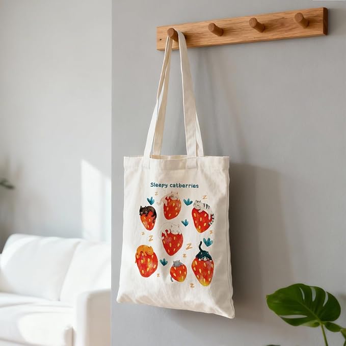 Canvas Tote Bag for Women, Sleepy Cat Berries Reusable Shoulder Bags, Birthday Christmas Gifts to Sister and Friends, Holiday Gift Bags for Wrap Storage, Casual Canvas Totes to Work Traveling