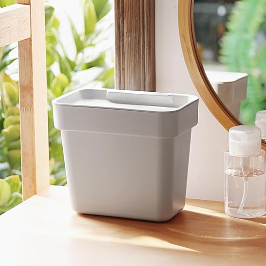 0.8 Gallon Hanging Small Trash Can with Lid for Cupboard/Bathroom/Bedroom/Office/Camping, Mini Desk Trash Can with 150 Pcs Trash Bags, White