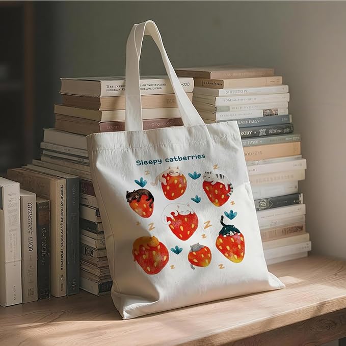 Canvas Tote Bag for Women, Sleepy Cat Berries Reusable Shoulder Bags, Birthday Christmas Gifts to Sister and Friends, Holiday Gift Bags for Wrap Storage, Casual Canvas Totes to Work Traveling