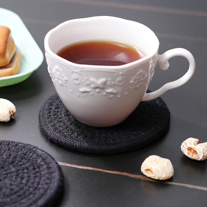 4 Pack Oval Woven Placemats and Set of 4 Round Fabric Coasters, Heat-Resistant Non-Slip Tablemats Woven Washable Charger Plates for Table Decoration (Black)