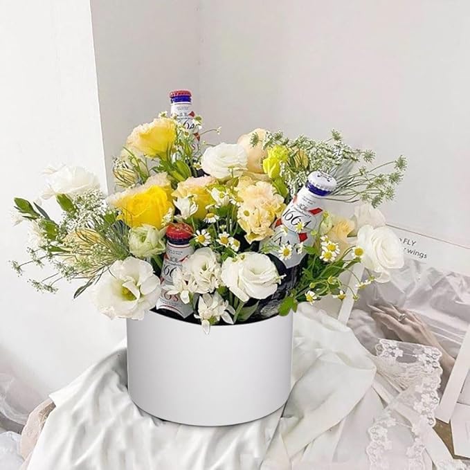 Luxury Round Nested Gift Boxes with Lids (Set of 4) – Reusable Sturdy Cardboard Gift Box Set for Birthdays, Weddings, Anniversaries, Christmas, and Valentine’s Day – White & Red