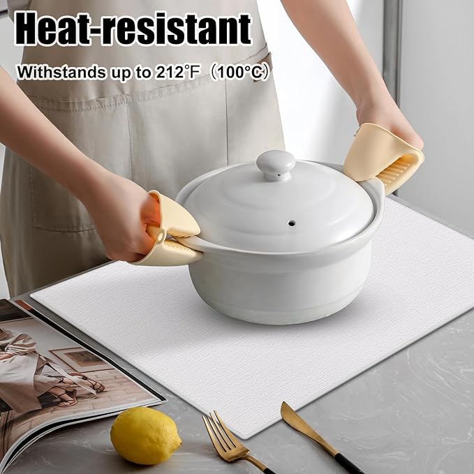 Homaxy Faux Leather Heat Resistant Placemats for Dining Table Set of 8, Waterproof Wipeable Washable PU Table Mats, Easy to Clean Anti-Slip Place Mats, 11.8" x 17", White