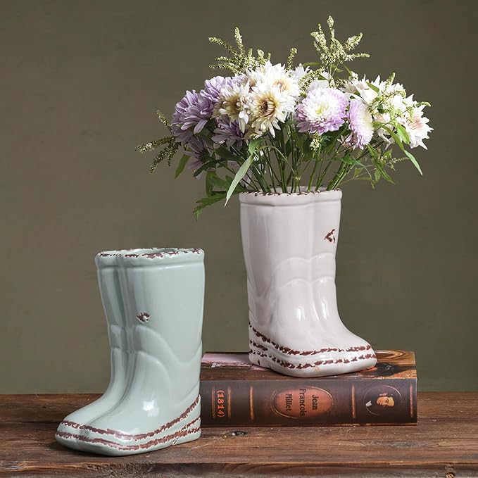 Quoowiit Ceramic Rustic Farmhouse Boot Vase, White Distressed Flower Vase for Home Decor, Decorative Vases for Centerpiece Table Decorations, Vases for Living Room Kitchen Entryway Mantle Shelf Decor