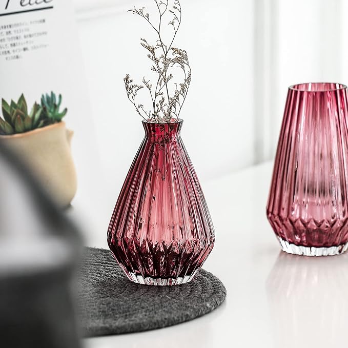 G Red Glass Vases Home Decor, Fluted Glass Vase Hand Blown Thickened Floral Vase for Home Office Party 5.2" H