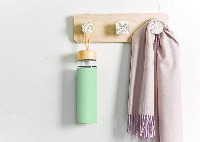 20 Oz Borosilicate Glass Water Bottles with Silicone Sleeve BPA Free, Dishwasher Safe - Reusable Clear Glass Drinking with Leak Proof Bamboo Lid | Perfect Gym Water Bottles for Men & Women