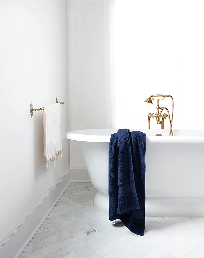 Delara Organic Cotton Luxuriously Plush Bath Towel Pack of 4 | GOTS & OEKO-TEX Certified | Premium Hotel Quality Towels | Feather Touch Technology|650 GSM Long Staple|Soft, Quick Dry & Ultra-Absorbent