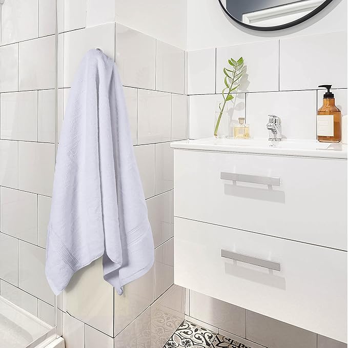 Utopia Towels 4 Pack Premium Bath Towels Set, 27 by 54 Inches, 100% Ring Spun Cotton 600GSM, Lightweight and Highly Absorbent Quick Drying Towels, Perfect for Daily Use, White