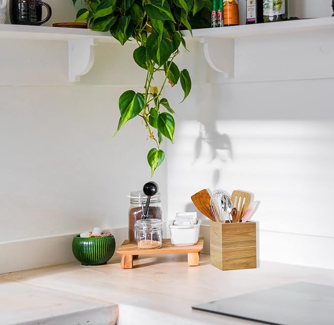 Spiretro Acacia Wood Kitchen Utensil Holder & Organizer – Countertop Cutlery Storage for Cooking Utensils, Spoons, Spatulas, Forks, Whisks & Knives – Lead-Free Lacquer, 5" W x 5" D x 6.5" H