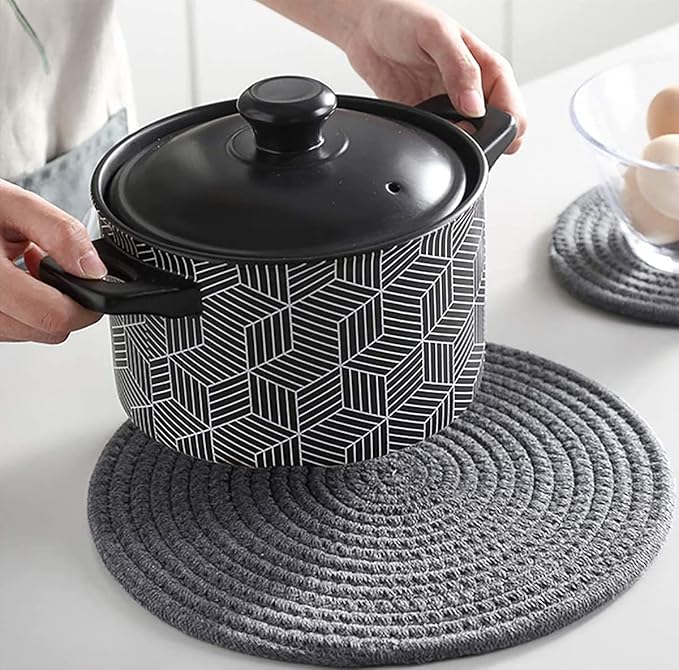 Set of 6 Round Woven Placemats,13.8 inch Cotton Plate Chargers Black Thick Tablemats Braided Tablemats for Dining Rattan Mats Weave Placemats for Table Decoration