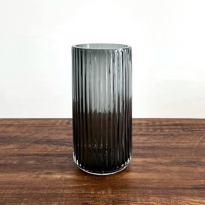 BUICCE Hand Blown Glass Flower Vase for Farmhouse Decor,Round Vintage Foding Bottles for Kitchen Dining Table Cafe Home Shelf Wedding Centerpiece.