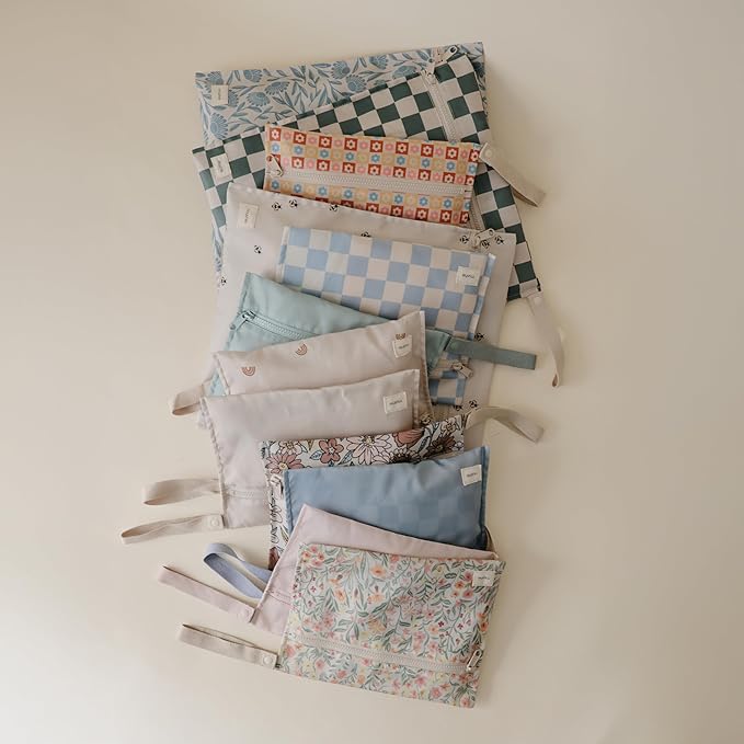 mushie Water Resistant Wet Bags | Large & Small Reusable Storage Bag for Baby Items and Travel | Zippered Pockets with Handle | Machine Washable, Set of 2 (Pastel Blooms)