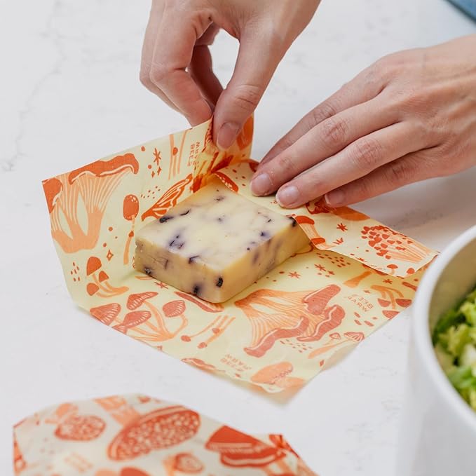 Bee's Wrap Beeswax Wraps for Food - Made in USA Reusable & Organic Food Wraps, Sandwich Wrap & Bowl Covers - Eco-Friendly Alternative to Aluminum Foil & Plastic Wrap, Mushroom Magic 3 Pack (S, M, L)