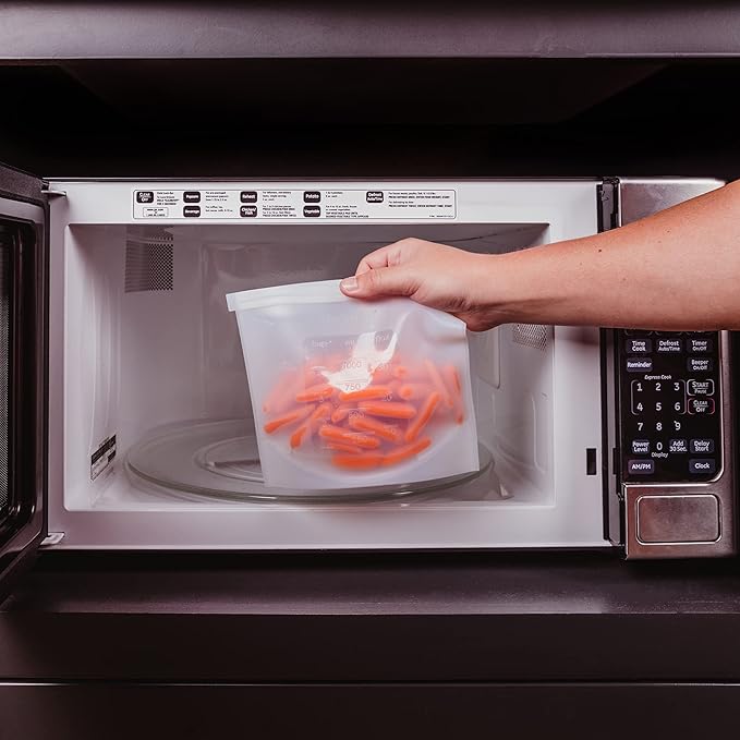 WeeSprout 100% Silicone Reusable Food Storage Bags | Set of 7 Leakproof & Airtight Pouches (Four 4 Cup Bags and Three 6 Cup) | Freezer & Microwave Safe | Dishwasher Safe | for Lunches and Snacks