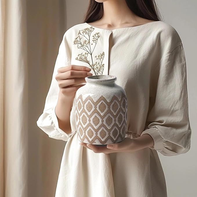 Boho Ceramic Vase, 6 Inch Rustic Farmhouse Pastoral Decor, Vintage Clay Vases for Bouquets, Pampas Grass and Fake Plants, Suitable for Home Decor, Shelf, Dining Table, Living Room, Mantle, Bathroom