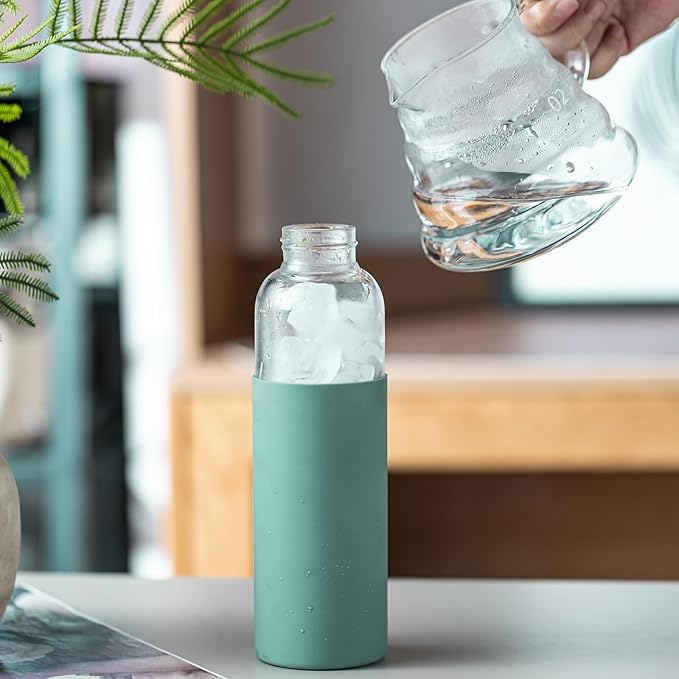 21oz Glass Water Bottle with Silicone Sleeve & Bamboo Lid, BPA Free Reusable Water Bottle Glass for Gym Office Travel, Gift for Fitness Enthusiasts (Black+Green)