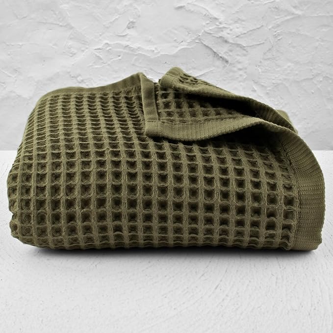 PÜSKÜL Premium Waffle Bath Towels Set of 2 - Organic 100% Turkish Cotton Bath Towel - Quick Dry, Absorbent, Light, Thin, 32x63 Large Waffle Towels for Bathroom (Khaki Green Bath Towels - Pack of 2)