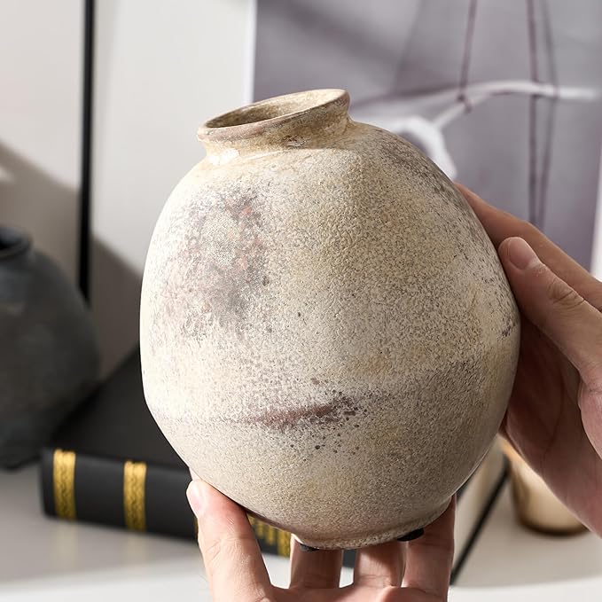 Ceramic Flower Vase, 6.22 Inch Rustic Farmhouse Vase Home Decor, Handcrafted Vintage Pottery Vase, Small Terracotta Vases for Living Room, Table, Shelf, Fireplace-Natural Brown