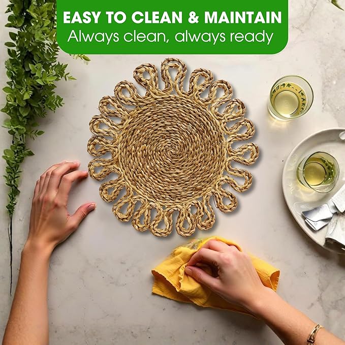 Handmade Round Woven Placemats Set of 6 – Natural Corn Husk Woven Place Mats – Heat Resistant, Non-Slip Wicker Table Mats – Rattan Round Placemats – for Dining, Weddings, Christmas & New Year Décor