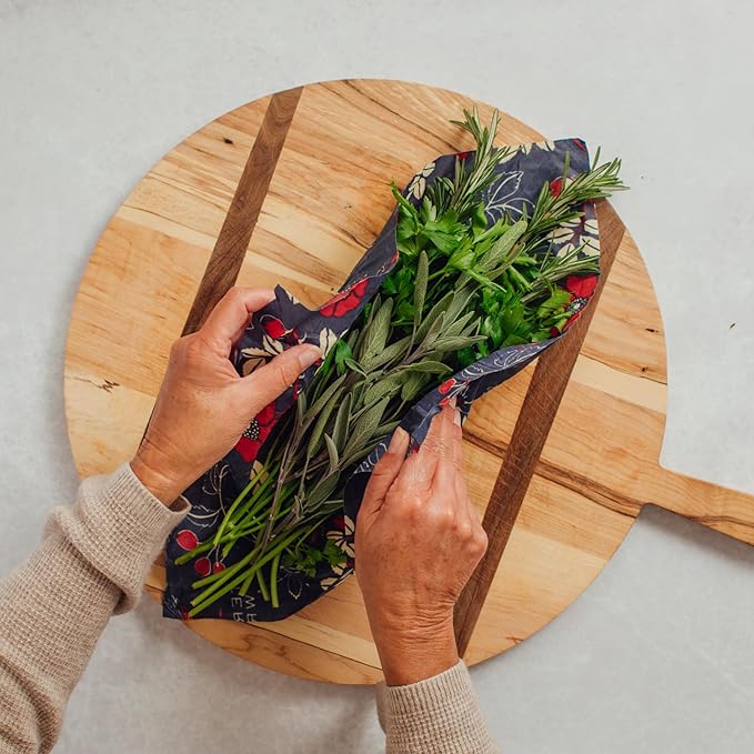 Bee's Wrap Beeswax Wraps for Food - Made in USA Reusable & Organic Food Wraps, Sandwich Wrap & Bowl Covers - Eco-Friendly Alternative to Aluminum Foil & Plastic Wrap, Botanical 3 Pack (S, M, L)