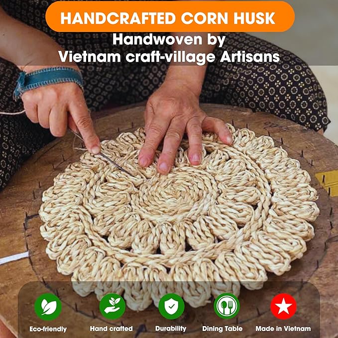 Handmade Round Woven Placemats Set of 6 – Natural Corn Husk Woven Place Mats – Heat Resistant, Non-Slip Wicker Table Mats – Rattan Round Placemats – for Dining, Weddings, Christmas & New Year Décor