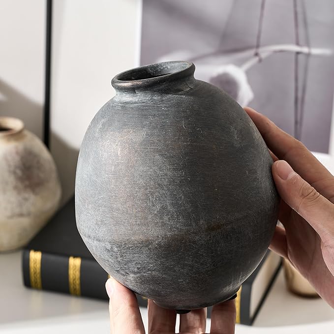 Ceramic Flower Vase, 6.22 Inch Rustic Farmhouse Vase Home Decor, Handcrafted Vintage Pottery Vase, Small Terracotta Vases for Living Room, Table, Shelf, Fireplace - Black Bronze