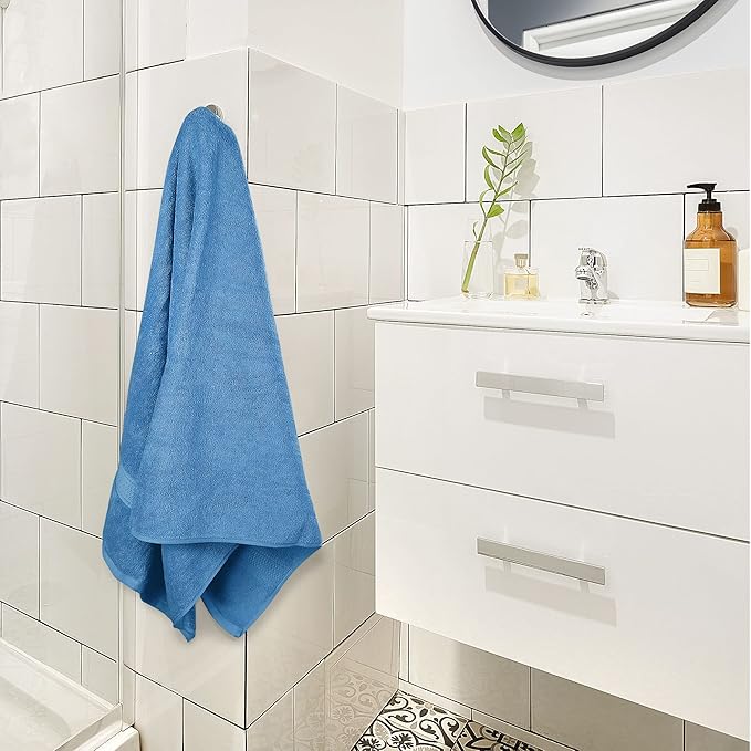 Utopia Towels 4 Pack Premium Bath Towels Set, 27 by 54 Inches, 100% Ring Spun Cotton 600GSM, Lightweight and Highly Absorbent Quick Drying Towels, Perfect for Daily Use, Electric Blue