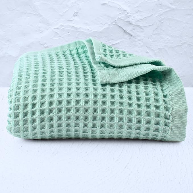 PÜSKÜL Premium Waffle Bath Towels Set of 2 - Organic 100% Turkish Cotton Bath Towel - Quick Dry, Absorbent, Light, Thin, 32x63 Large Waffle Towels for Bathroom (Ice Green Bath Towels - Pack of 2)