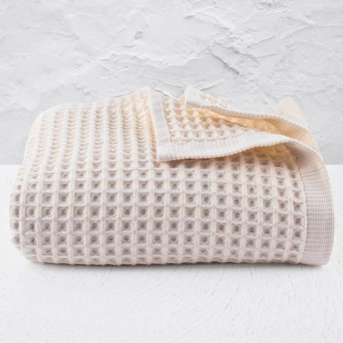 PÜSKÜL Premium Waffle Bath Towels Set of 2 - Organic 100% Turkish Cotton Bath Towel - Quick Dry, Absorbent, Light, Thin, 32x63 Large Waffle Towels for Bathroom (Natural Beige Bath Towels - Pack of 2)