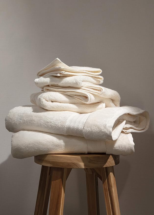 Fabdreams 100% Organic Cotton Bath Towel Set of 6 700 GSM Hotel Premium Plush Absorbent Soft Durable Skin-Friendly Spa Quality Bathroom Comfort with 2 Bath 2 Hand Towels and 2 Wash Cloths Ivory