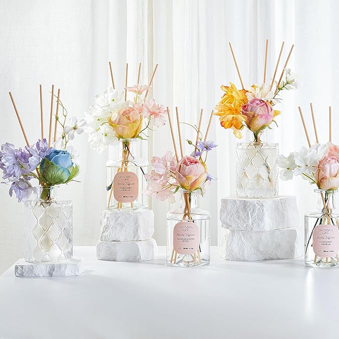 Chloefu Lan Premium Reéd Diffuser Set with Pink & Purple Flowers Reéd Diffuser Sticks Sandalwood Rose | 6.7oz Scent Fragrance Oil Diffuser for Bedroom Bathroom Home Shelf Décor