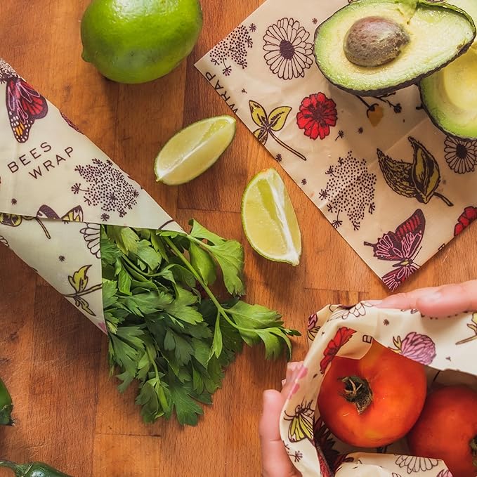 Bee's Wrap Beeswax Wraps for Food - Made in USA Reusable & Organic Food Wraps & Bowl Covers - Eco-Friendly Alternative to Aluminum Foil & Plastic Wrap, Assorted 7 Pack Vegan (2S, 2M, 2L, & 1 Bread)