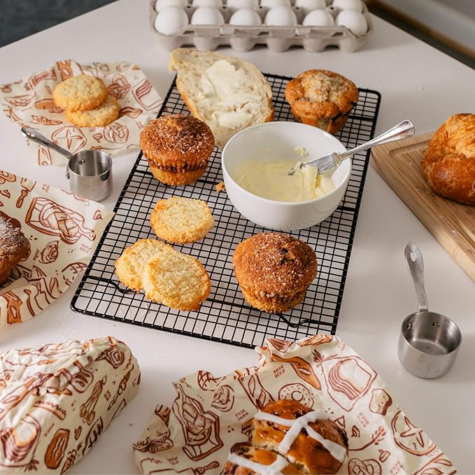 Bee's Wrap Beeswax Wraps for Food - Made in USA Reusable & Organic Food Wraps, Sandwich Wrap & Bowl Covers - Eco-Friendly Alternative to Aluminum Foil & Plastic Wrap, Bakery Lane 3 Pack (S, M, L)