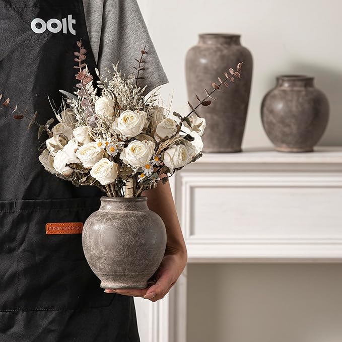 Ceramic Flower Vase, 6 Inch Small Rustic Farmhouse Vase Decorative Vase Short Pottery Vases for Home Decor Table Living Room Entryway Mantel Bookshelf Bedroom Bathroom Kitchen - Brown