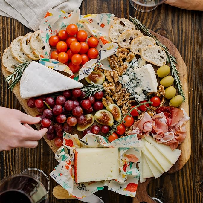 Bee's Wrap Beeswax Wraps for Food - Made in USA Reusable & Organic Food Wraps, Sandwich Wrap & Bowl Covers - Eco-Friendly Alternative to Aluminum Foil, Winter Wonderland 3 Pack (S, M, L)