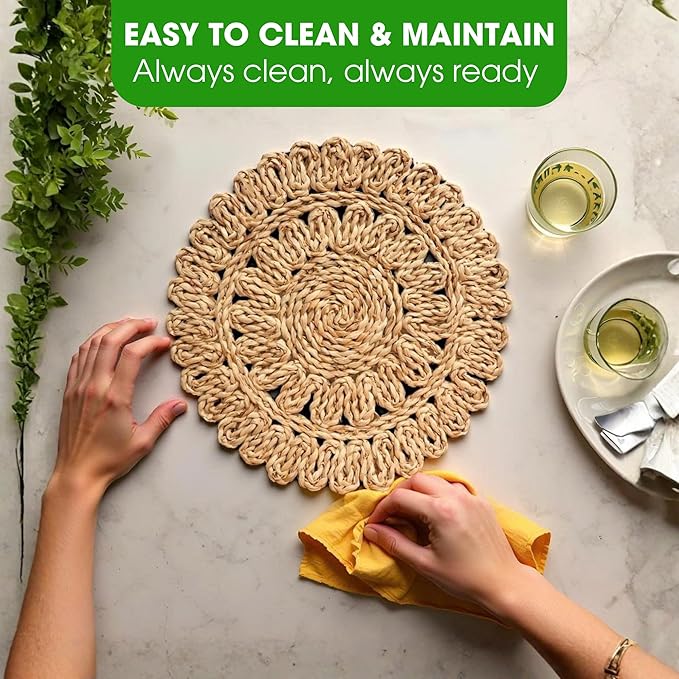 Handmade Round Woven Placemats Set of 6 – Natural Corn Husk Woven Place Mats – Heat Resistant, Non-Slip Wicker Table Mats – Rattan Round Placemats – for Dining, Weddings, Christmas & New Year Décor