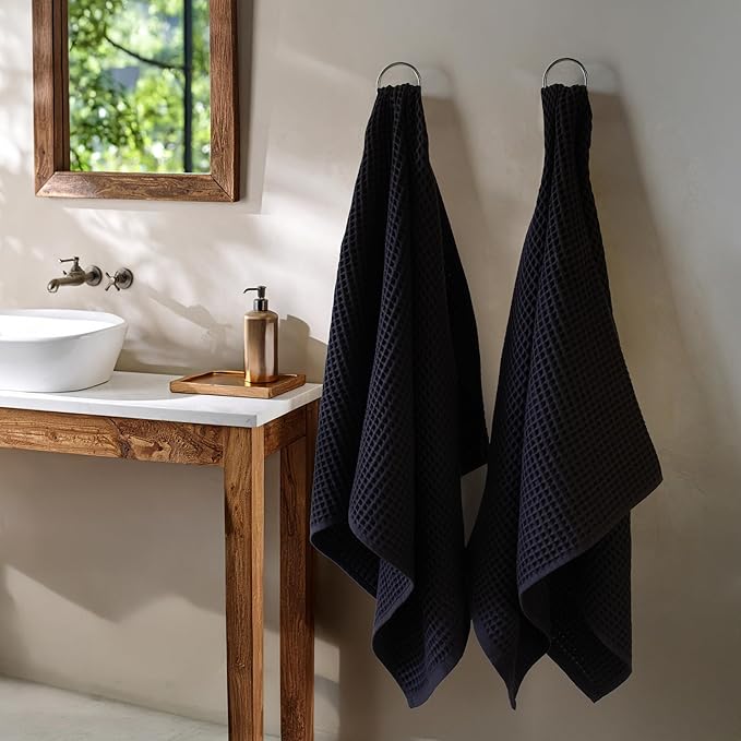PÜSKÜL Premium Waffle Bath Towels Set of 2 - Organic 100% Turkish Cotton Bath Towel - Quick Dry, Absorbent, Light, Thin, 32x63 Large Waffle Towels for Bathroom (Black Bath Towels - Pack of 2)