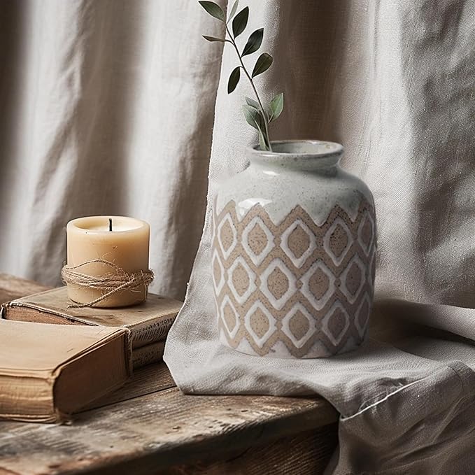 Boho Ceramic Vase, 6 Inch Rustic Farmhouse Pastoral Decor, Vintage Clay Vases for Bouquets, Pampas Grass and Fake Plants, Suitable for Home Decor, Shelf, Dining Table, Living Room, Mantle, Bathroom
