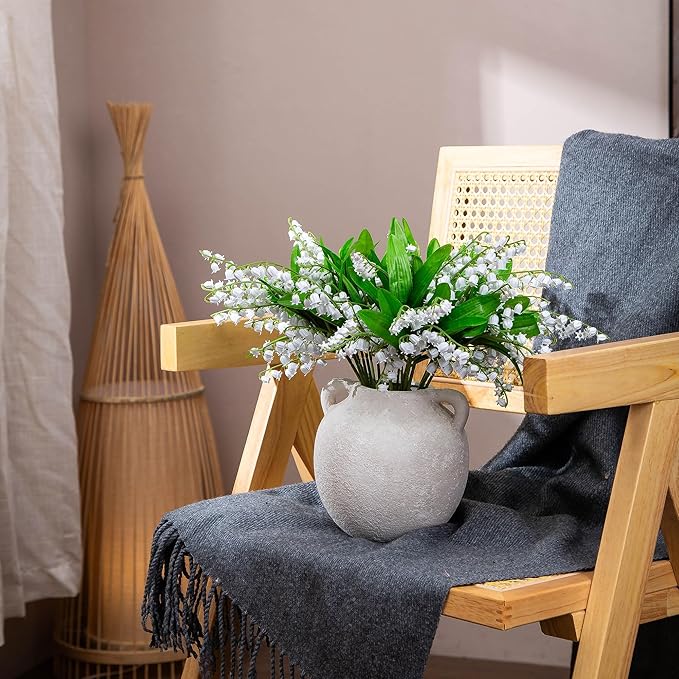 Small Ceramic White Vase - Short Rustic Flower Vases - 6 Inch Christmas Decorative Vase, Vintage Terracotta Vase with Hadle for Home Decor,Living Room Shelf Decor Table, Lyeec