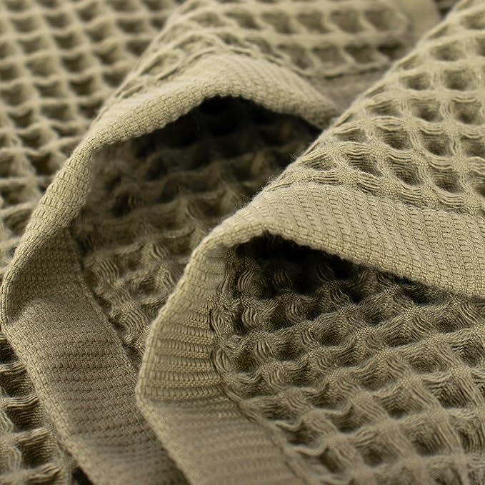 PÜSKÜL Premium Waffle Bath Towels Set of 2 - Organic 100% Turkish Cotton Bath Towel - Quick Dry, Absorbent, Light, Thin, 32x63 Large Waffle Towels for Bathroom (Khaki Green Bath Towels - Pack of 2)