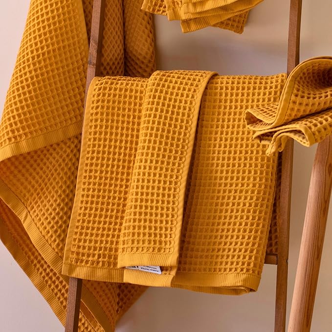 PÜSKÜL Premium Waffle Bath Towels Set of 2 - Organic 100% Turkish Cotton Bath Towel - Quick Dry, Absorbent, Light, Thin, 32x63 Large Waffle Towels (Mustard Yellow Bath Towels - Pack of 2)