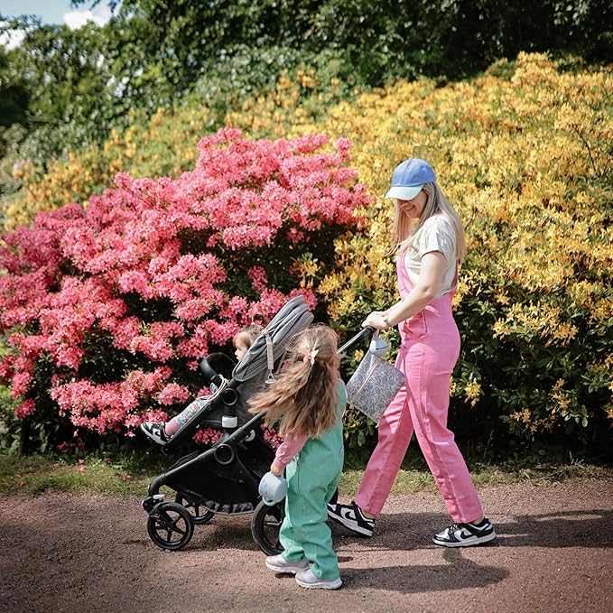 mushie Water Resistant Wet Bags | Large & Small Reusable Storage Bag for Baby Items and Travel | Zippered Pockets with Handle | Machine Washable, Set of 2 (Blue Flowers)