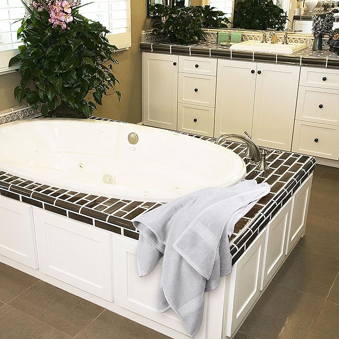 Utopia Towels 4 Pack Premium Bath Towels Set, 27 by 54 Inches, 100% Ring Spun Cotton 600GSM, Lightweight and Highly Absorbent Quick Drying Towels, Perfect for Daily Use, Silver